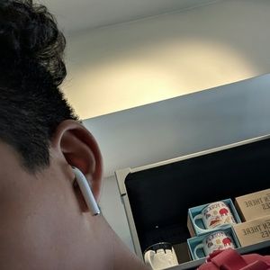 Meet your Posher, Eli